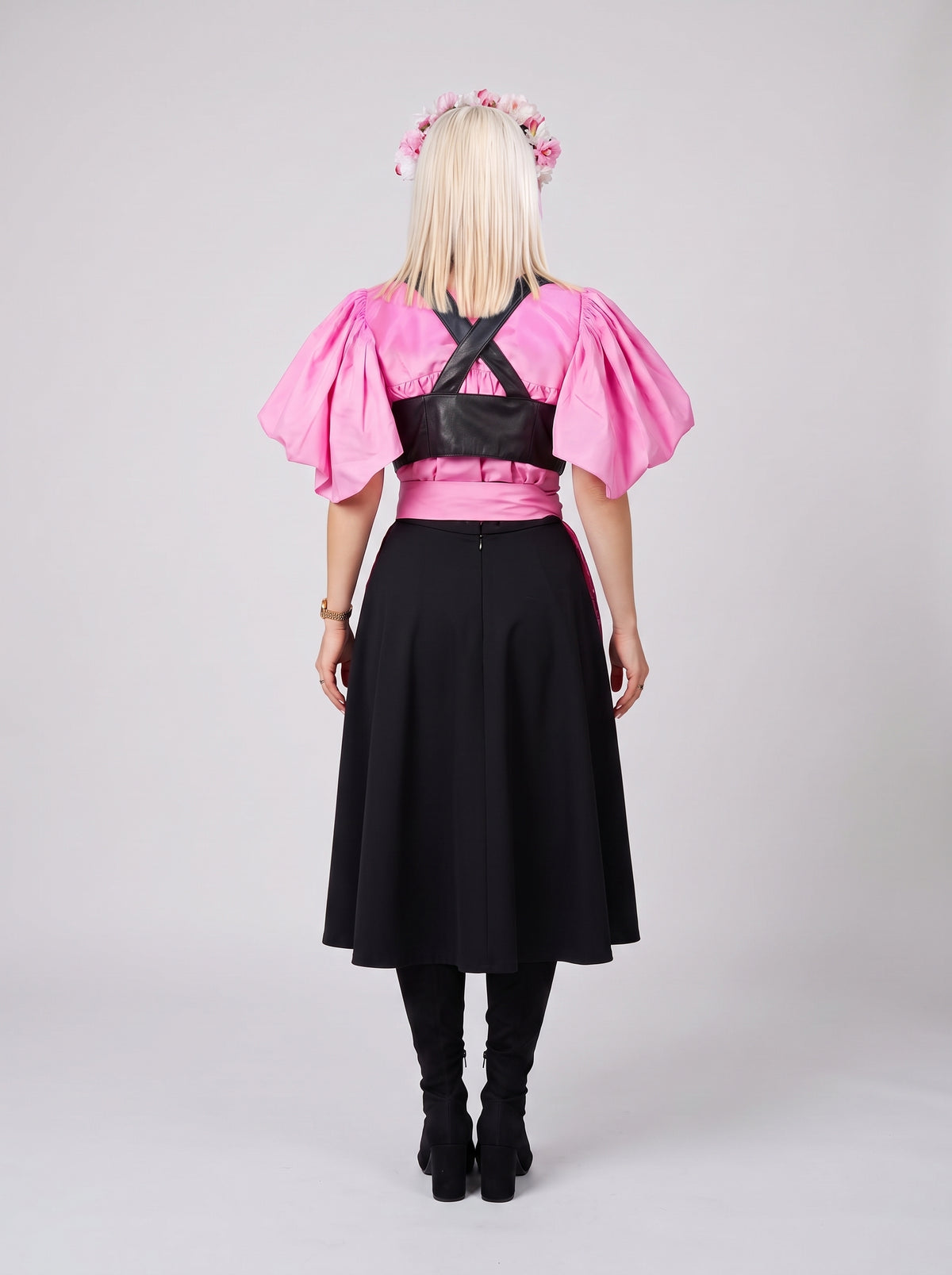 PINK NOIR & LACE – The GALWAs Wiesn Edit