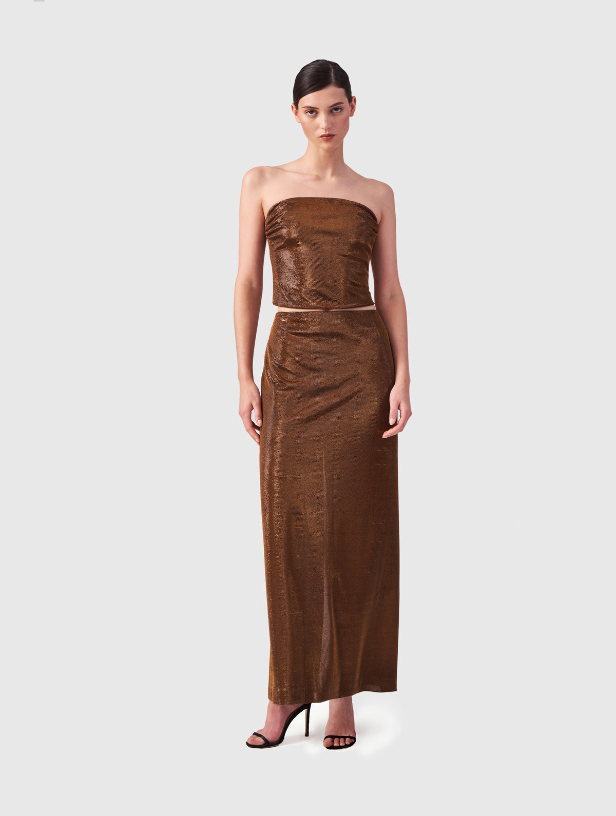 Helene_Galwas_traegerloses_Bustier_Hadice_model_front