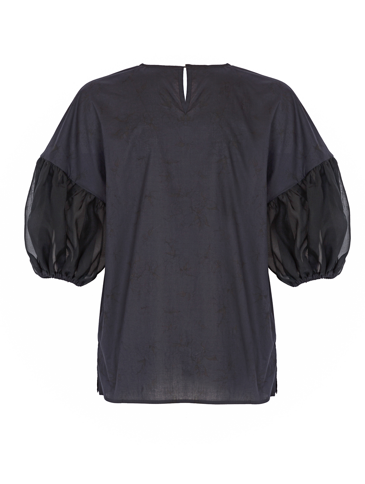 Schwarze Bluse mit Rundhalsausschnitt, Organza-Ärmeln, Seitenschlitzen und versteckten Seitentaschen