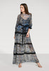 Maxi Kleid aus zarter Chiffonseide mit einen bezaubernden Blütenprint, Schleifen an den Ärmeln und abnehmbaren Volants.