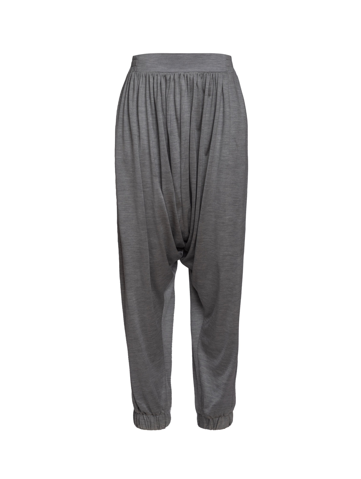 Lockere Sarouelhose aus luxurösem Seidenjersey für hohen Tragekomfort und edlen Look mit seitlichen Schlitzen
