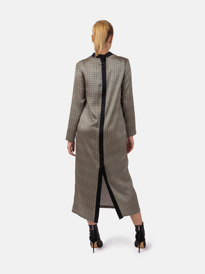 Lang geschnittenes Seidenkleid Hope aus 100% italienischer Seide mit exklusivem Print von Helene Galwas